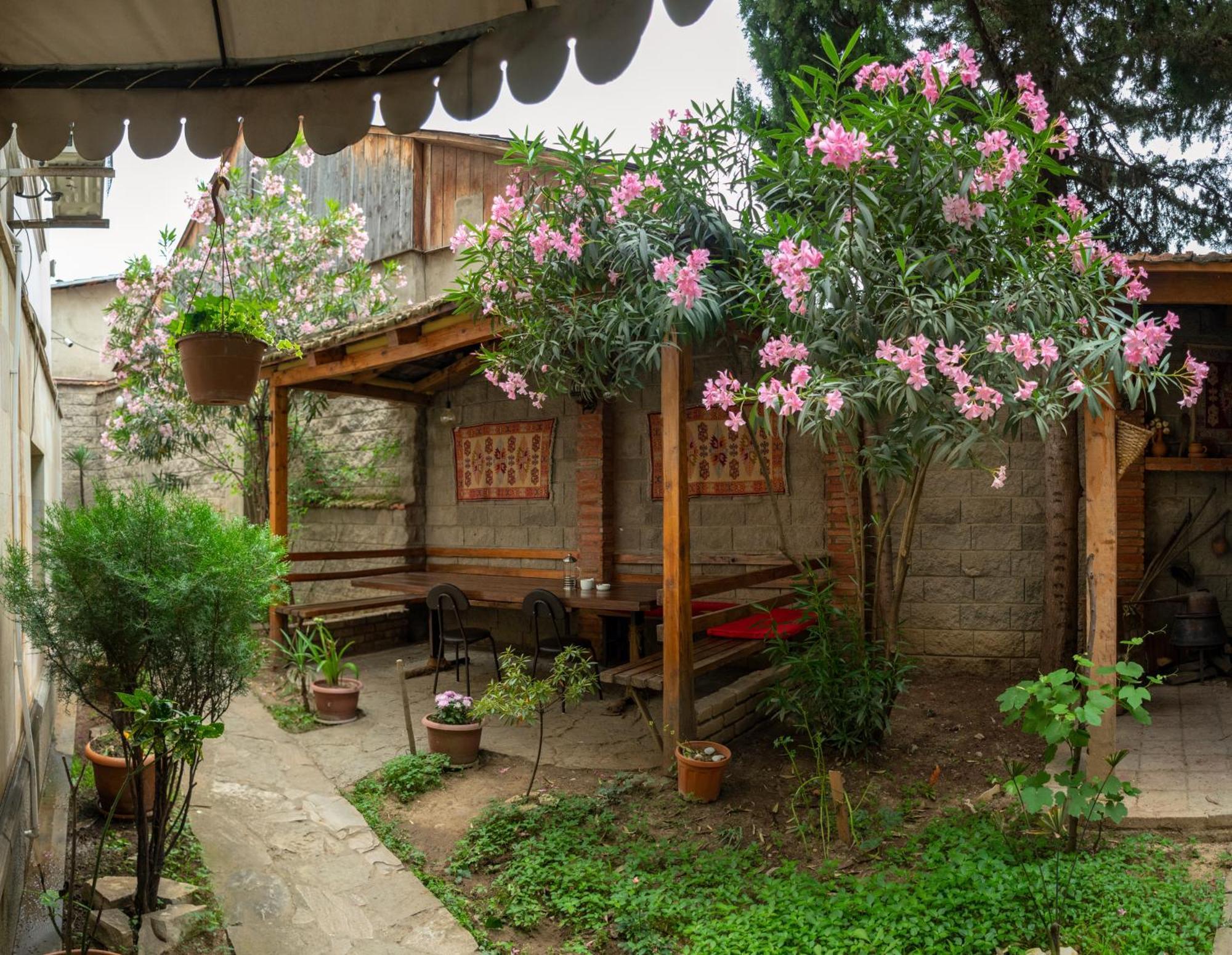 Valeria Hotel Tbilisi Exterior photo